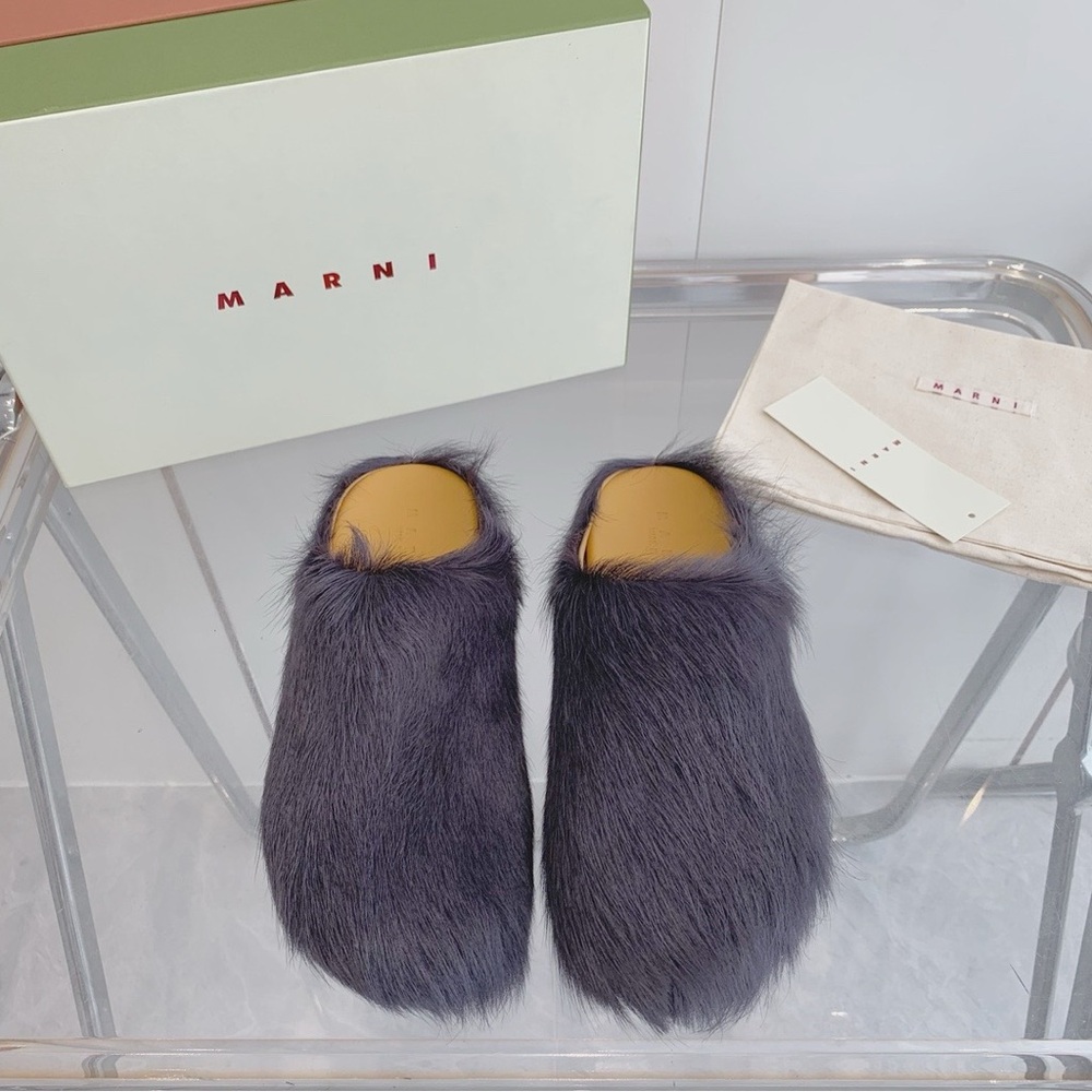 Marni Gray Fur Mules Luxurious Comfort
